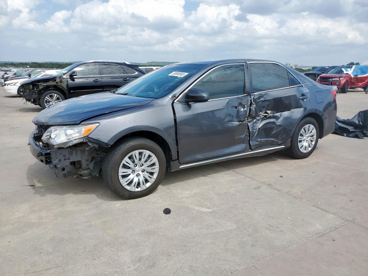 TOYOTA CAMRY BASE