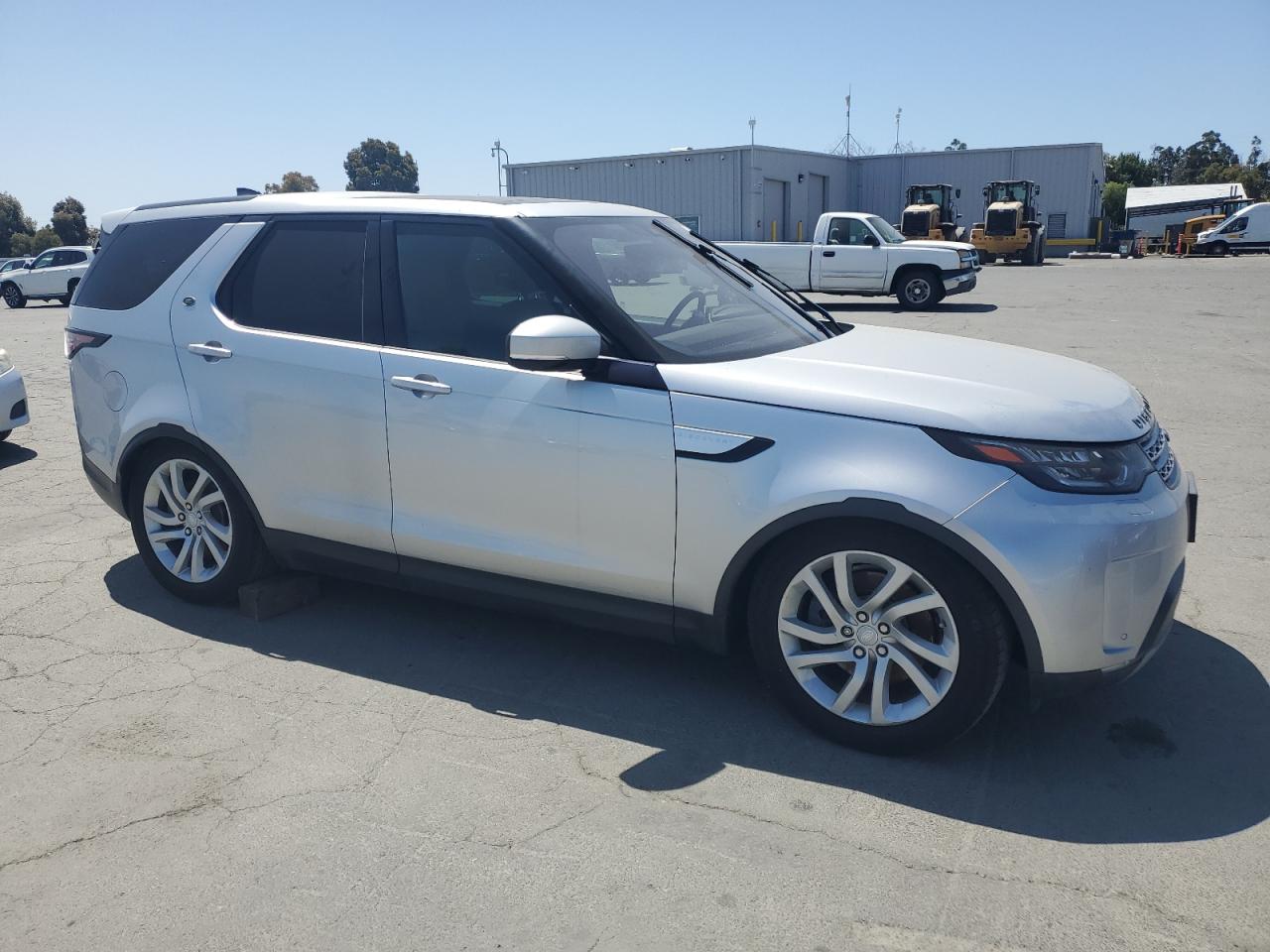 Lot #3311826183 2017 LAND DISCOVERY HSE