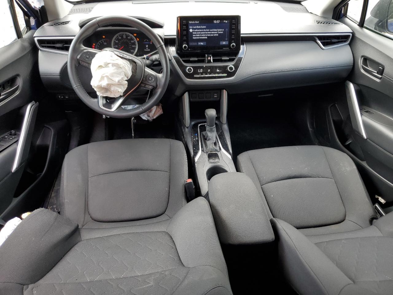 TOYOTA COROLLA CROSS LE