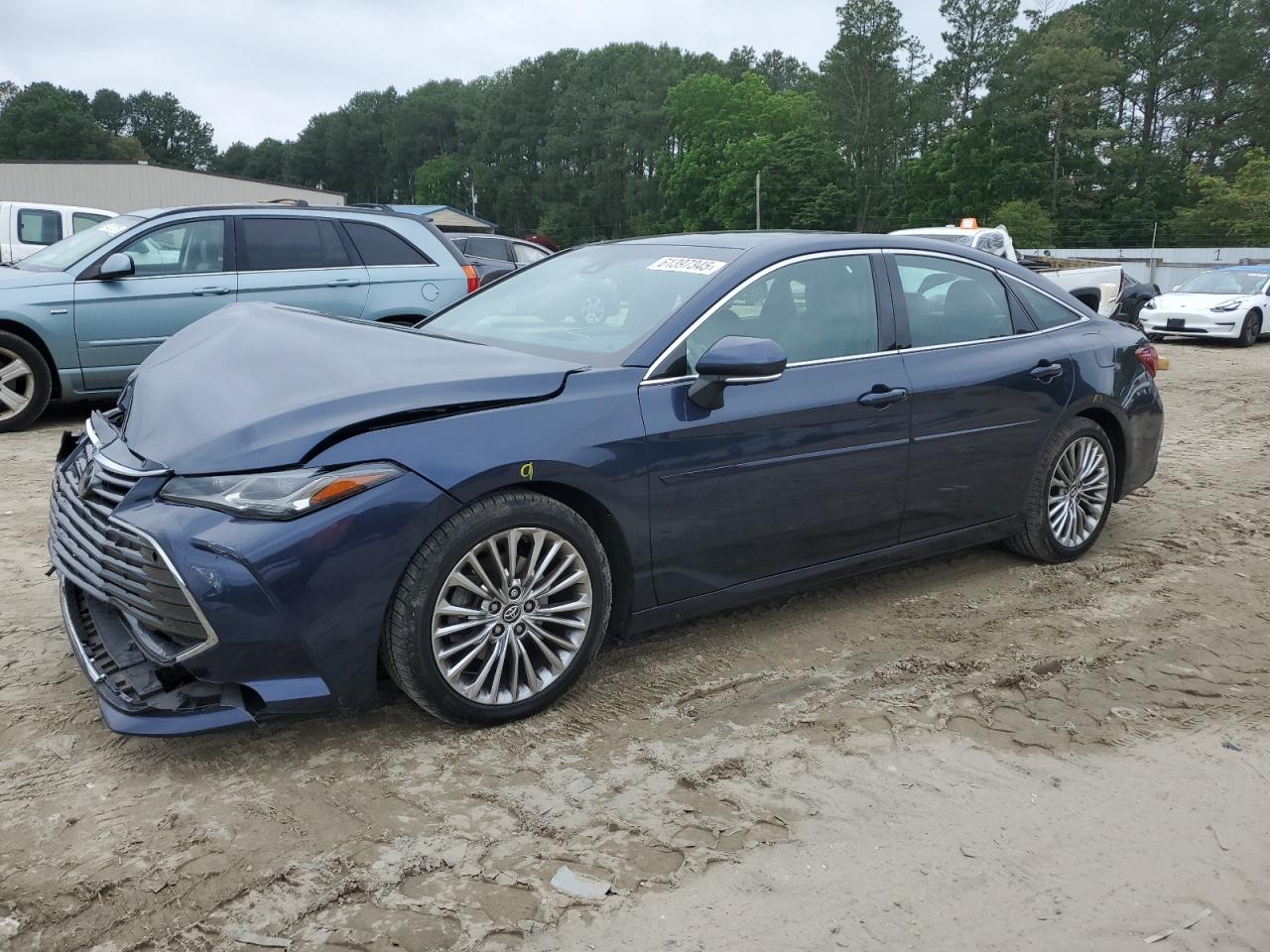 TOYOTA AVALON XLE