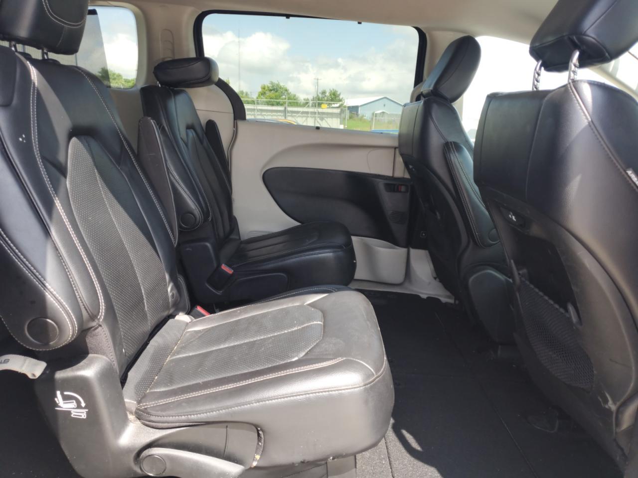 CHRYSLER PACIFICA TOURING L