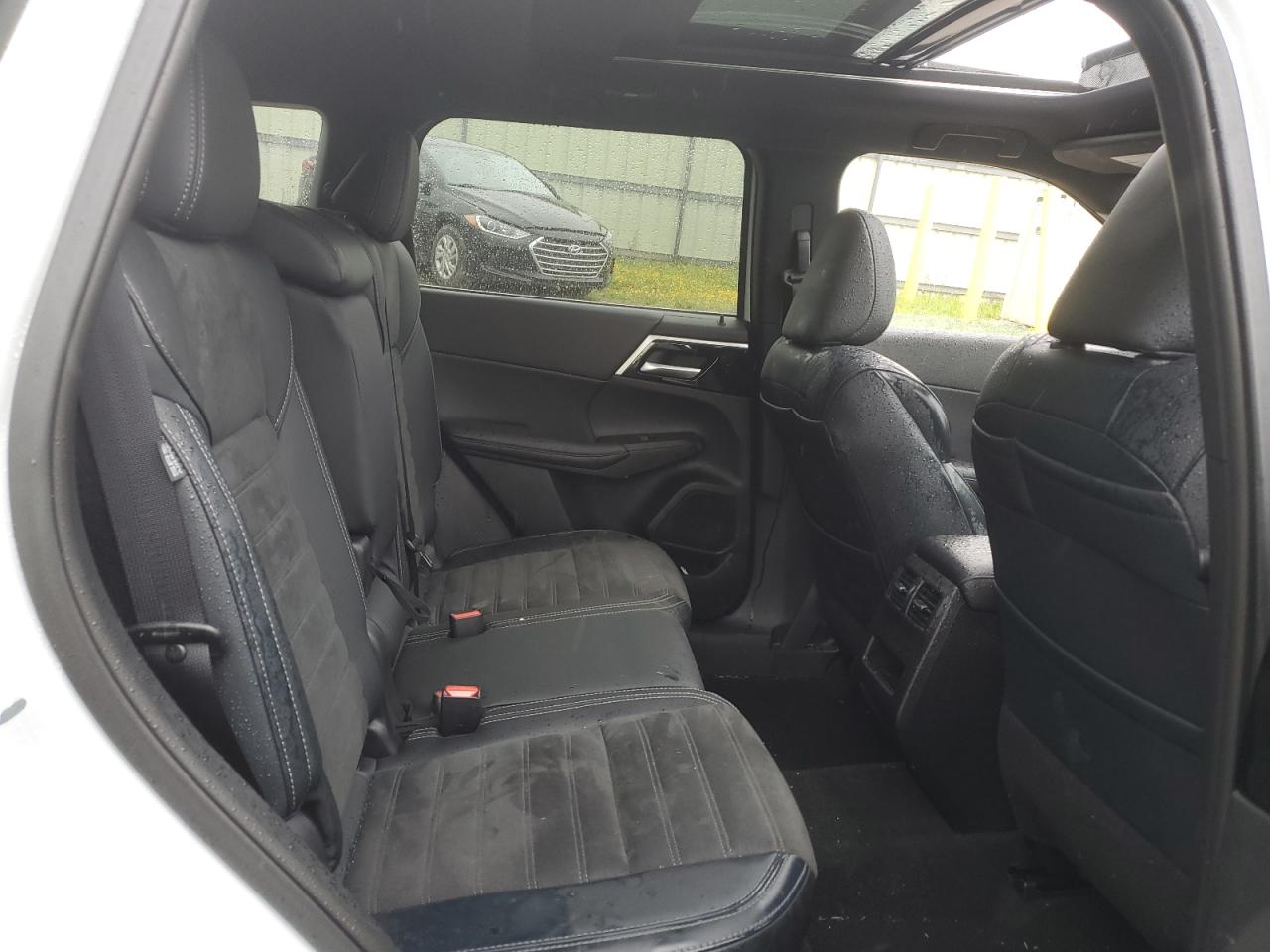 Mitsubishi Outlander 2024
