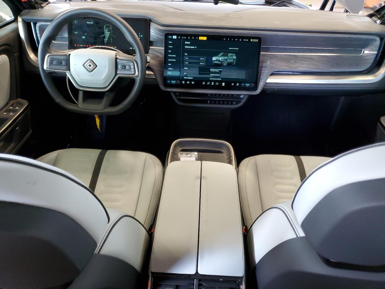 RIVIAN R1S ADVENTURE