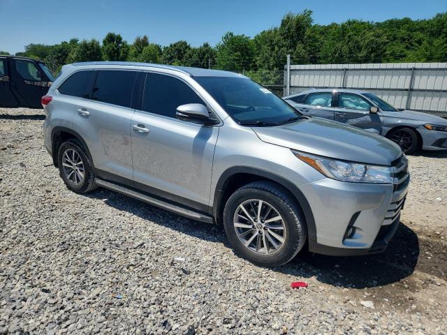 Vin: 5tdkzrfh4ks561382, lot: 58620555, toyota highlander se 20194