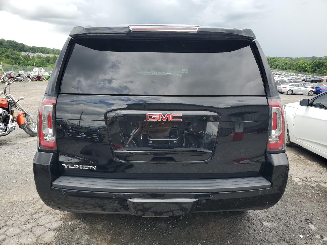 GMC YUKON SLT