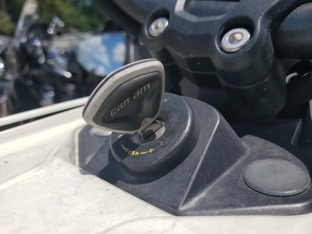 2016 CAN-AM SPYDER ROA 2BXREDD25GV002068