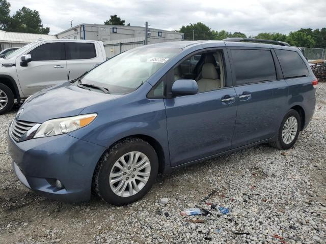 TOYOTA SIENNA XLE