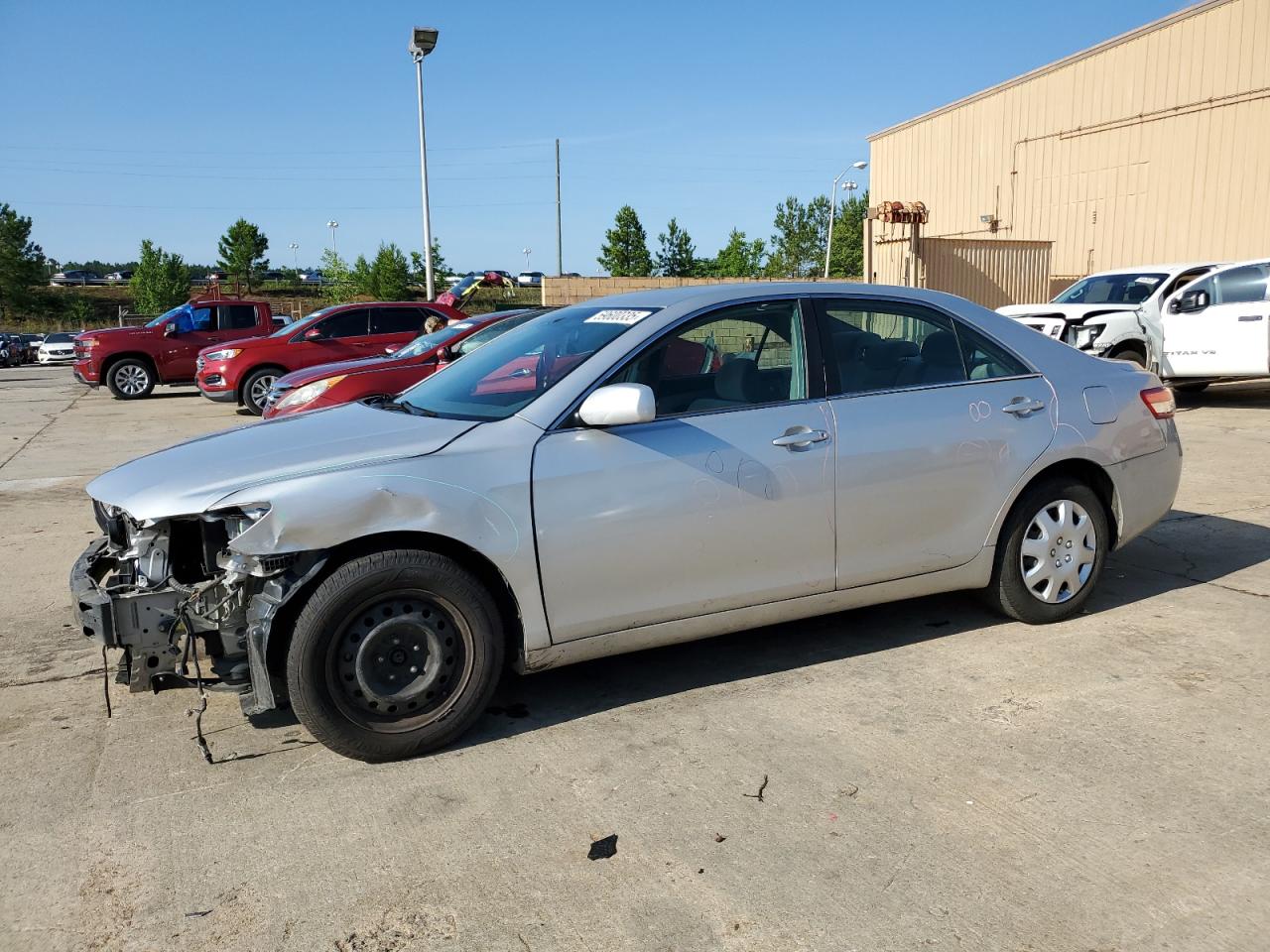 TOYOTA CAMRY BASE