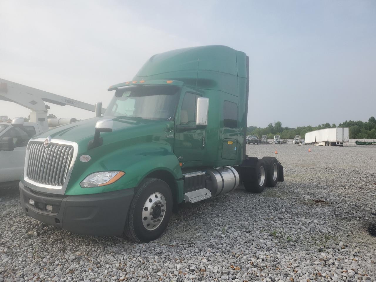 Lot #3185013245 2020 INTERNATIONAL LT625