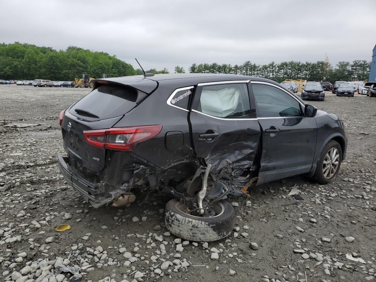 NISSAN ROGUE SPORT S