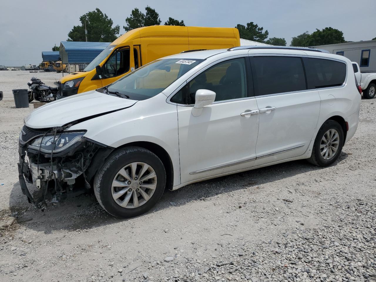 CHRYSLER PACIFICA TOURING L