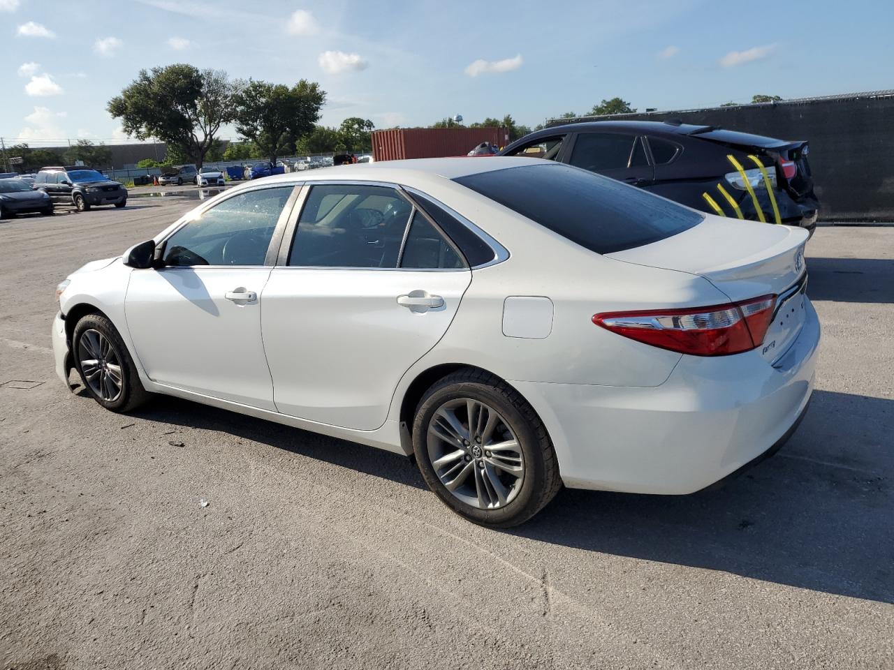 Toyota Camry le 2015
