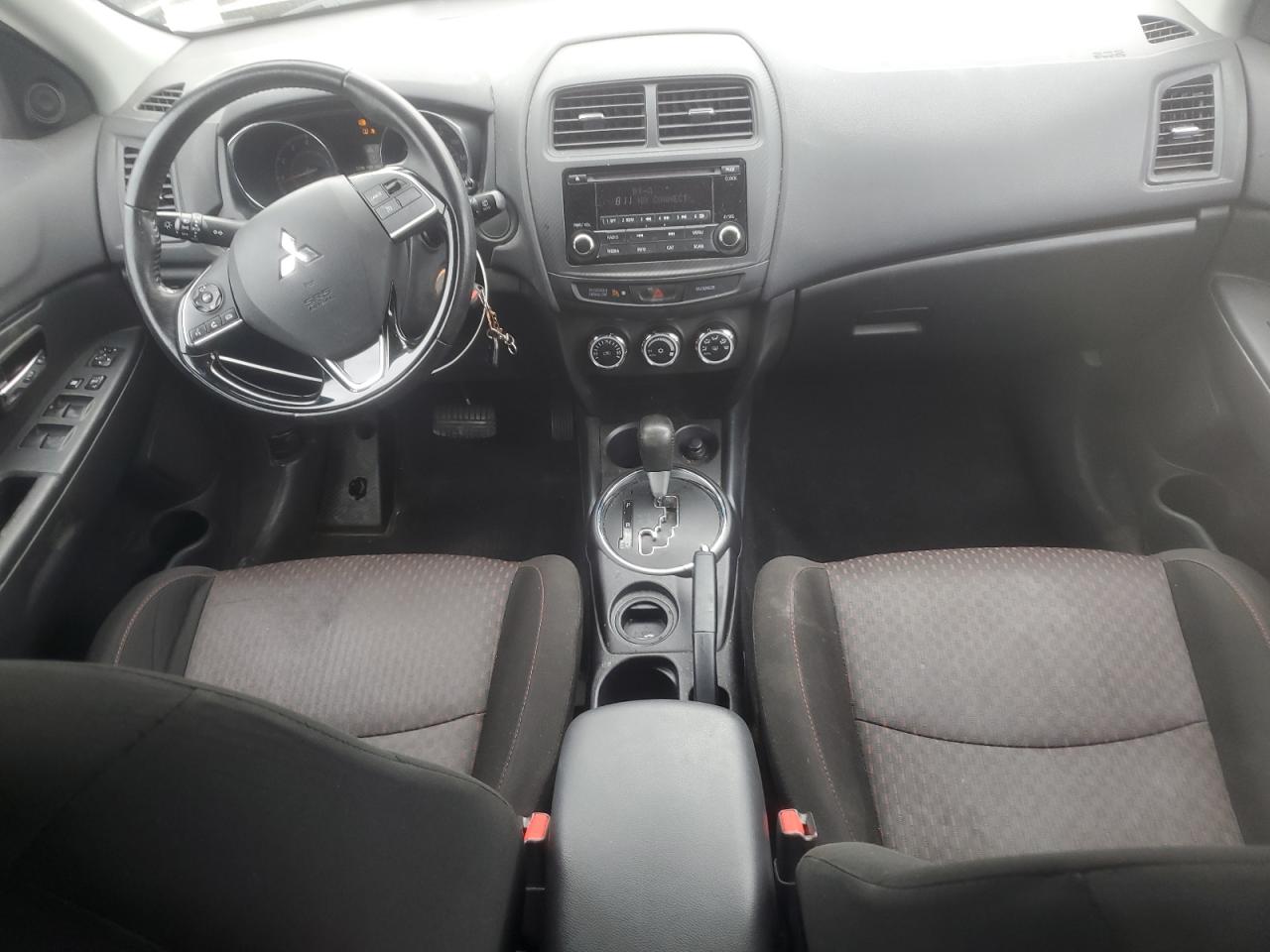 MITSUBISHI OUTLANDER ES