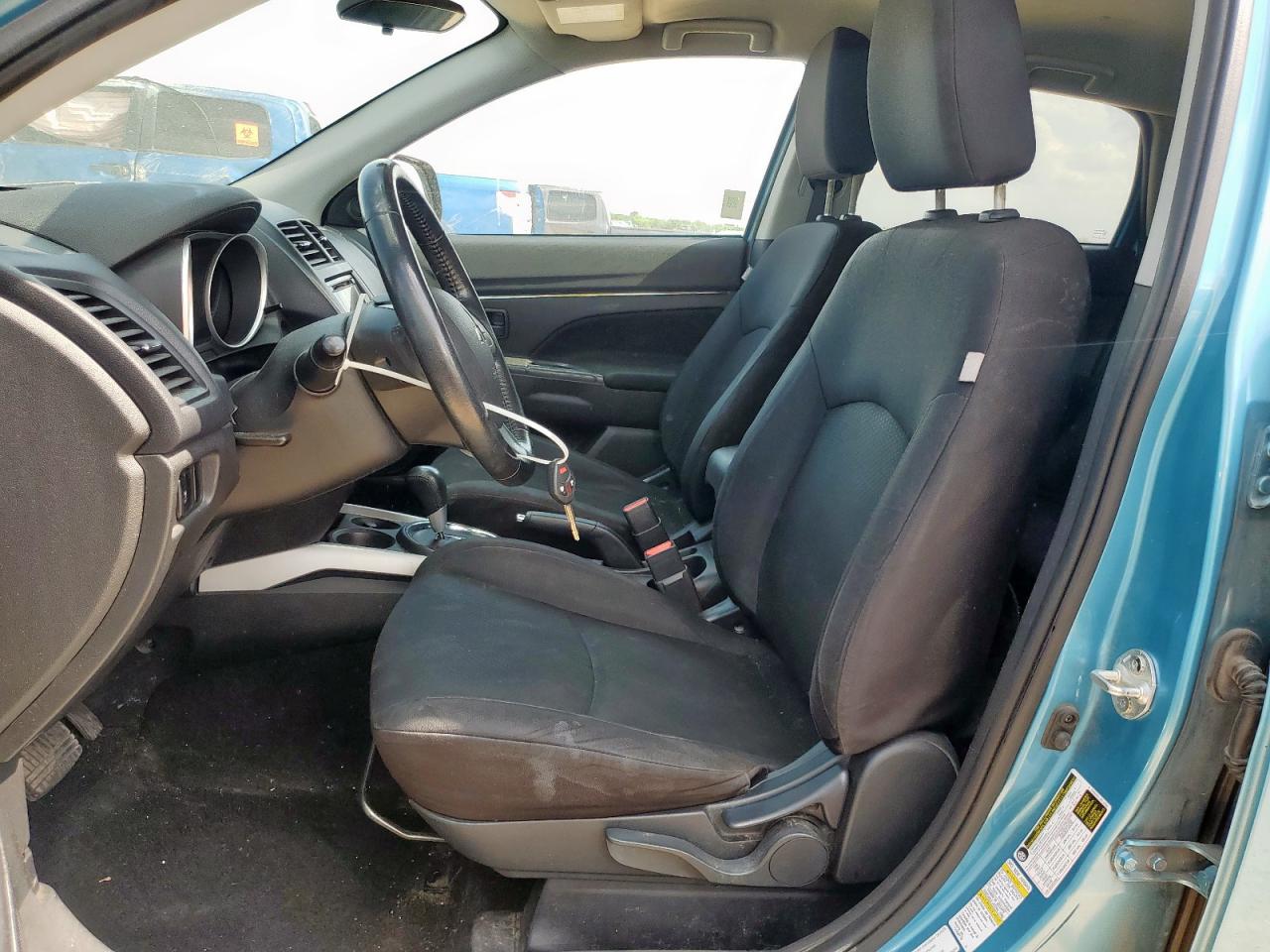 MITSUBISHI OUTLANDER ES