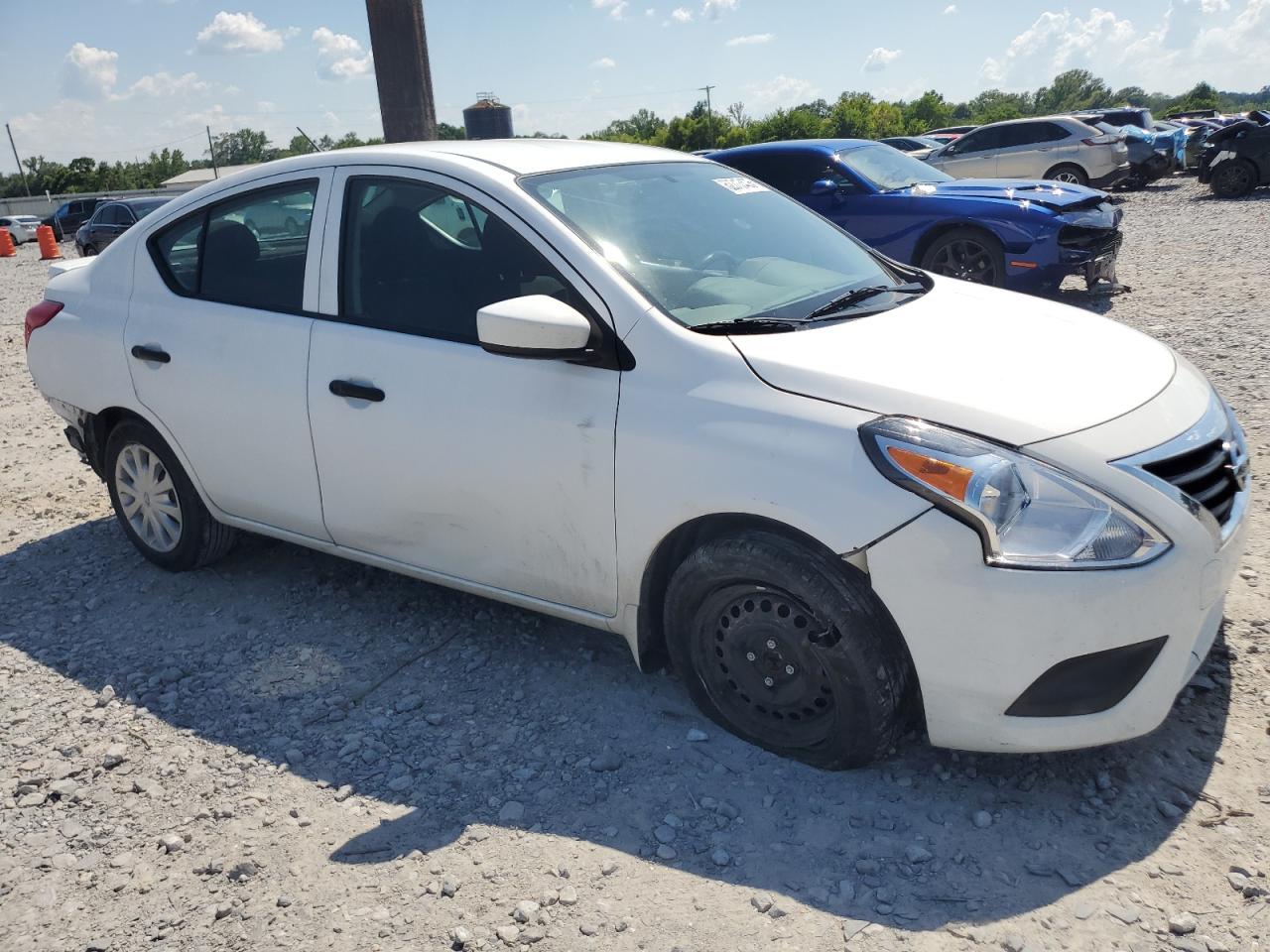 NISSAN VERSA S
