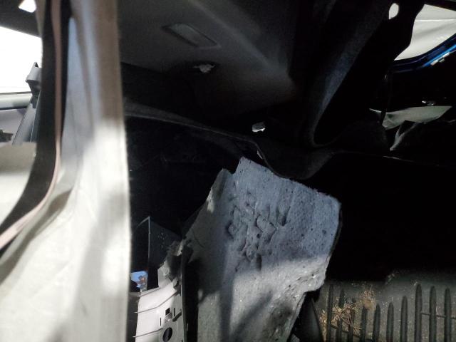 2017 TOYOTA RAV4 XLE JTMRFREV4HD218736
