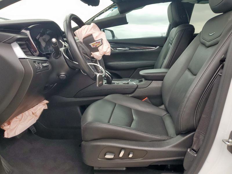 2022 CADILLAC XT5 PREMIU 1GYKNCRS5NZ162901