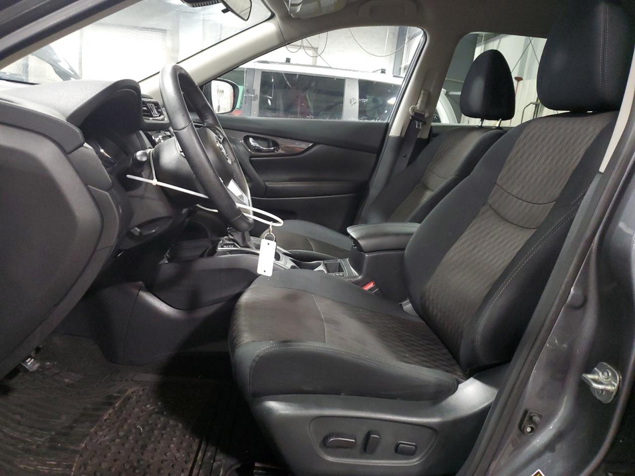 Nissan Rogue s 2019