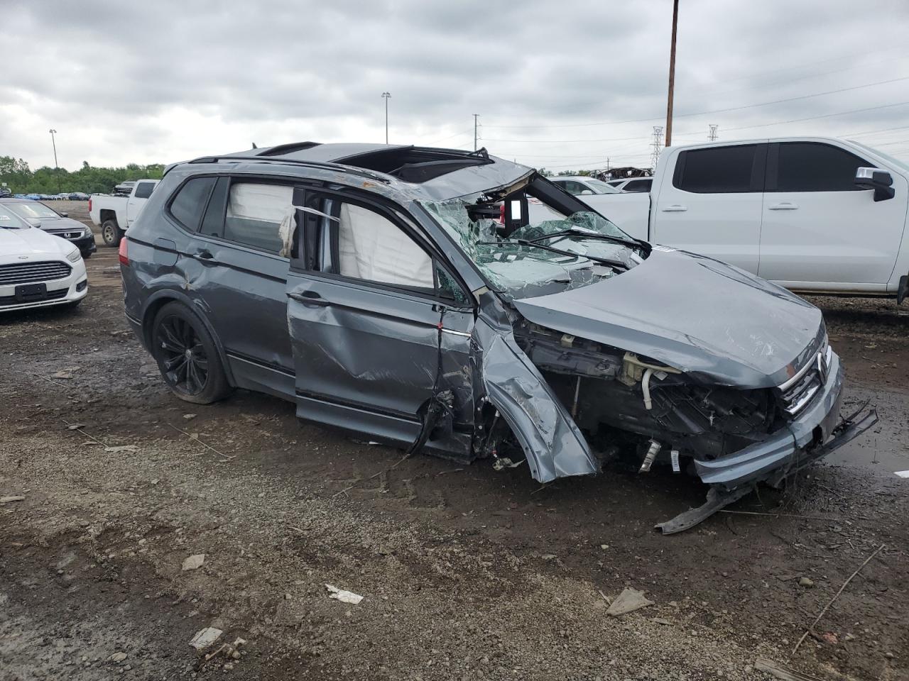 VOLKSWAGEN TIGUAN SE