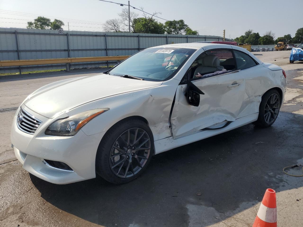 INFINITI G37 SPORT