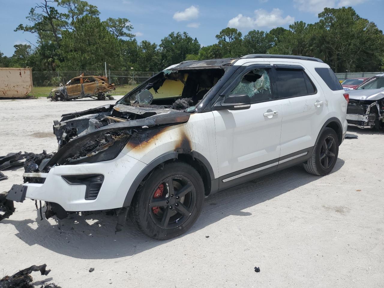 FORD EXPLORER XLT