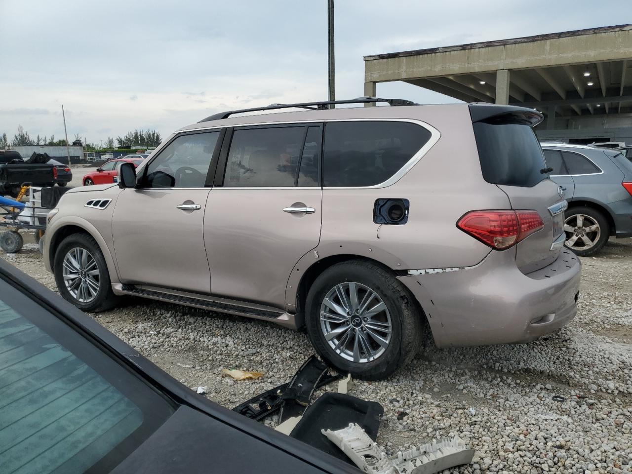 INFINITI QX80 2015