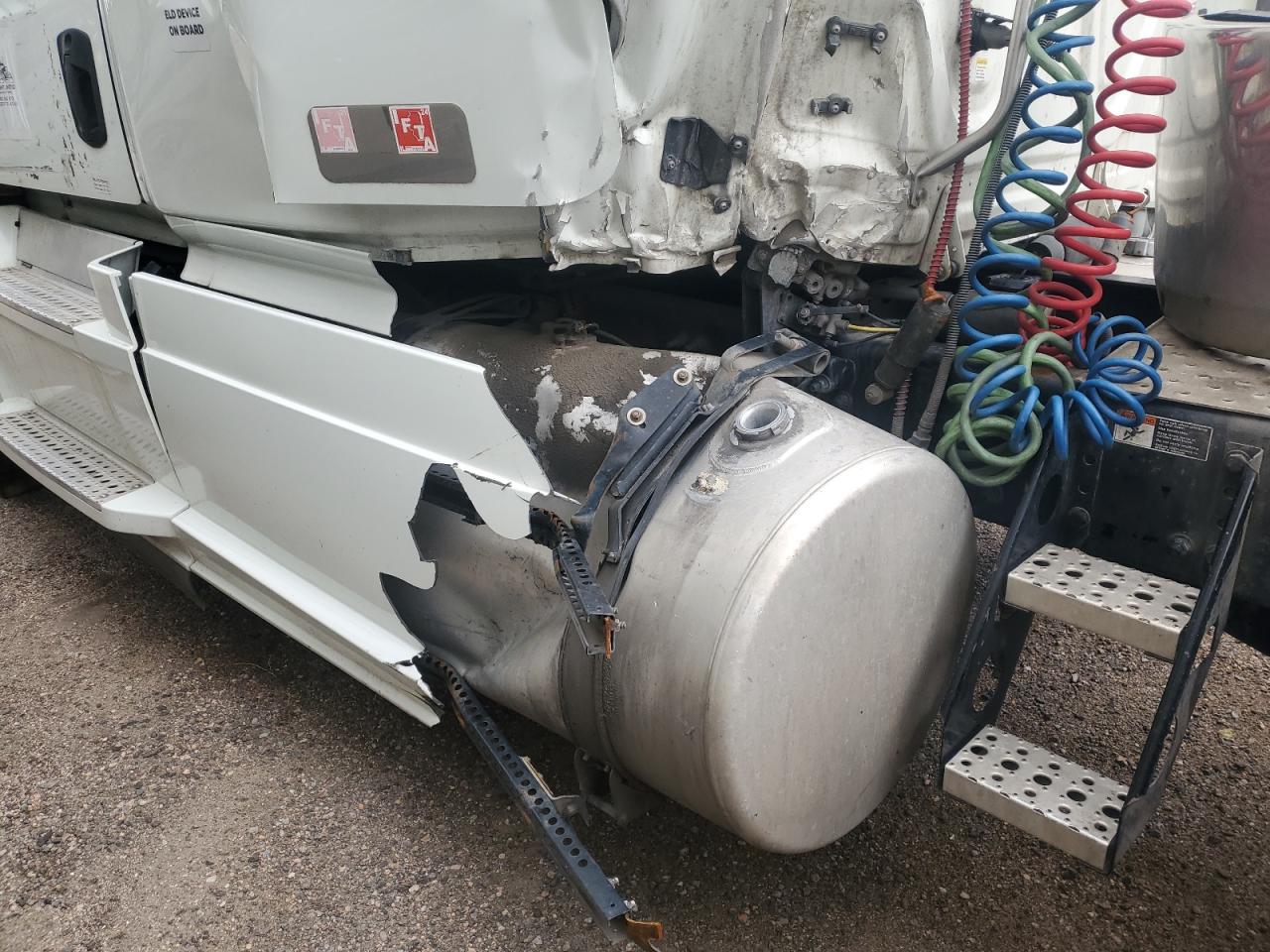 Lot #3291764230 2020 FREIGHTLINER CASCADIA 126