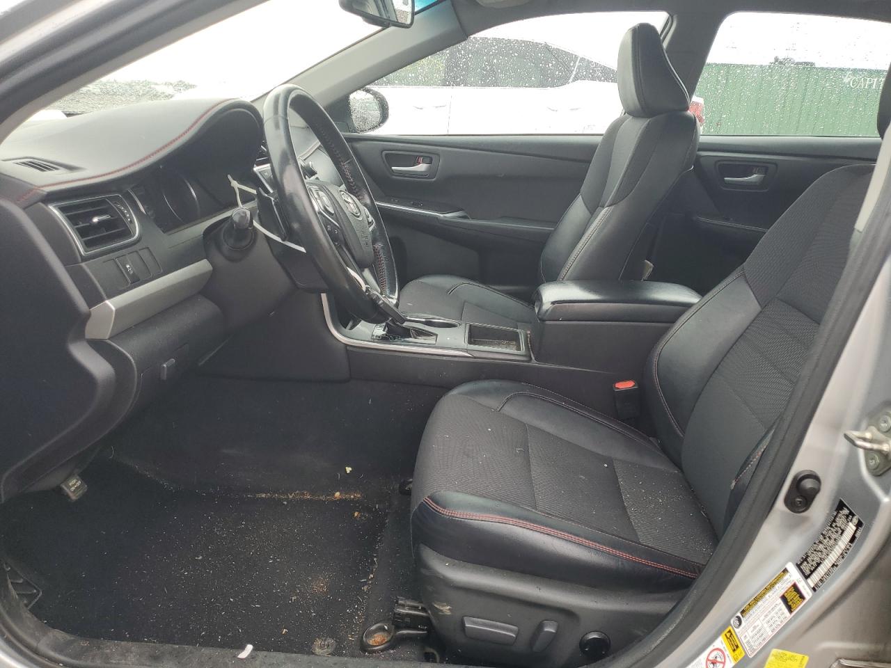 Toyota Camry le 2017