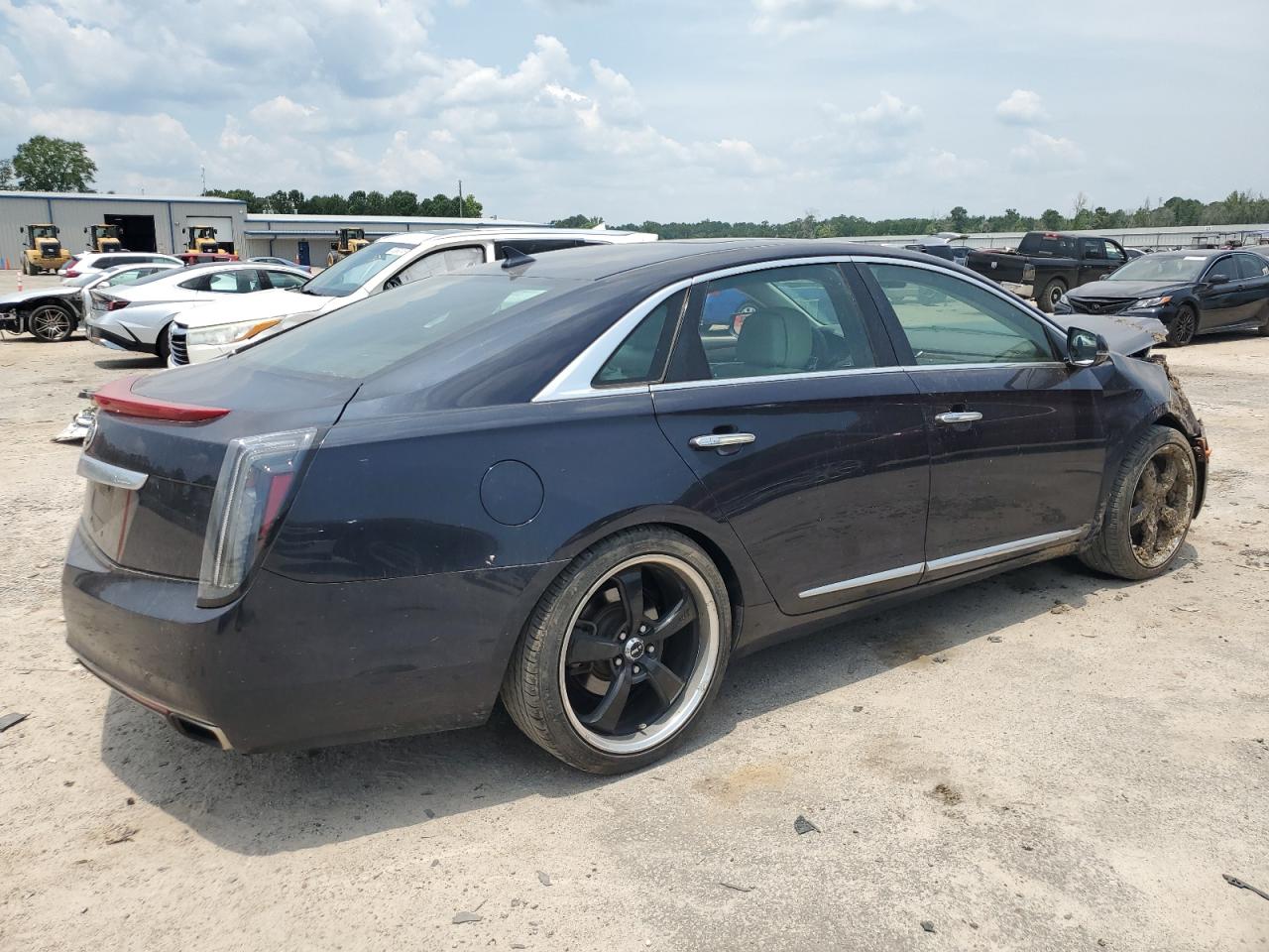 CADILLAC XTS LUXURY COLLECTION