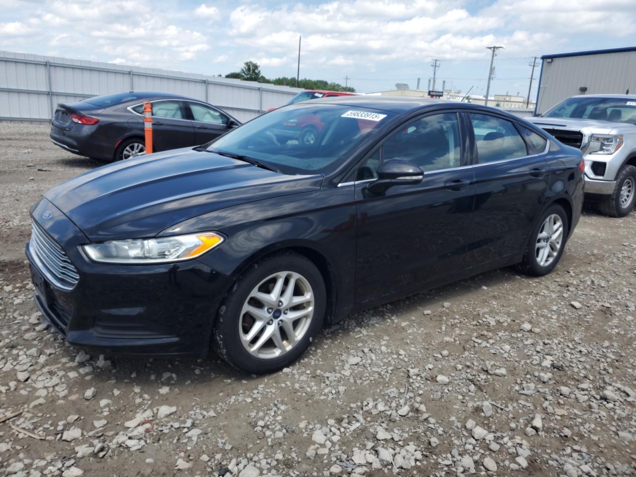 FORD FUSION SE