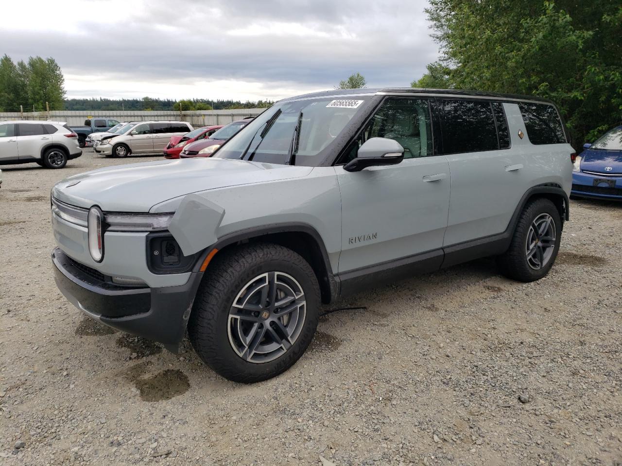 RIVIAN R1S ADVENTURE