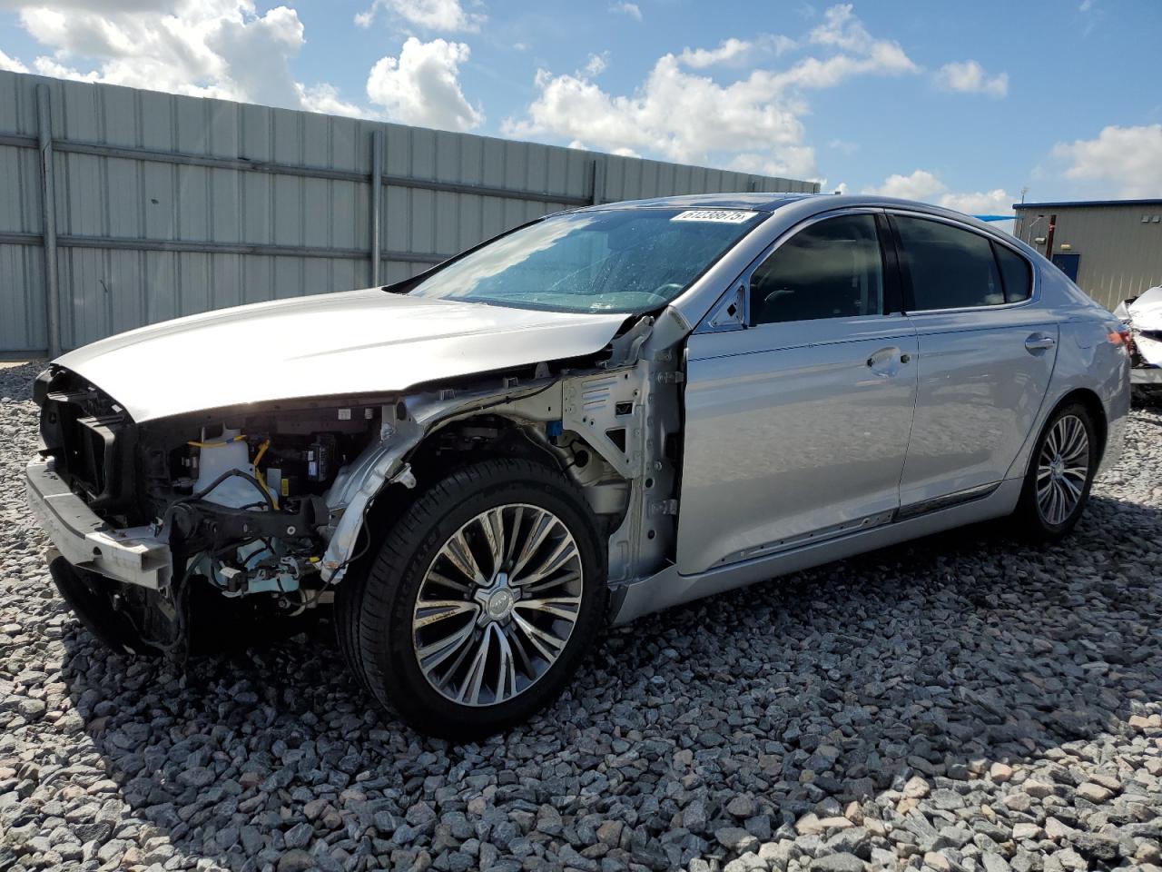 KIA K900
