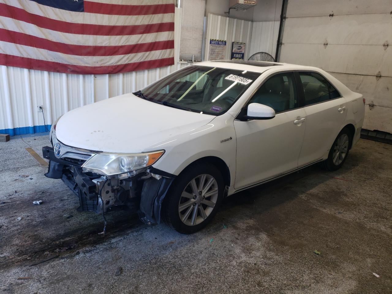 TOYOTA CAMRY HYBRID