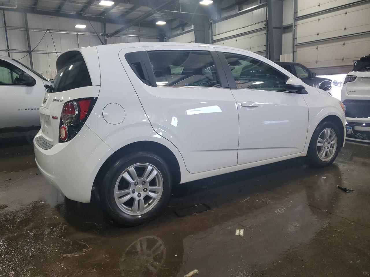 Chevrolet Sonic lt 2013