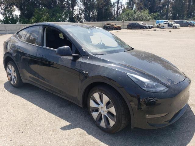 2024 TESLA MODEL Y 7SAYGDEE1RF982133