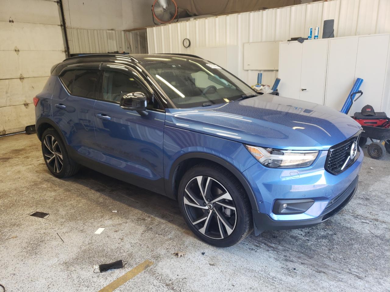 VOLVO XC40 T5 R-DESIGN