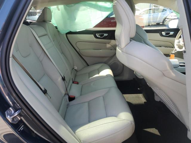 2022 VOLVO XC60 B5 MO YV4L12RK9N1941200