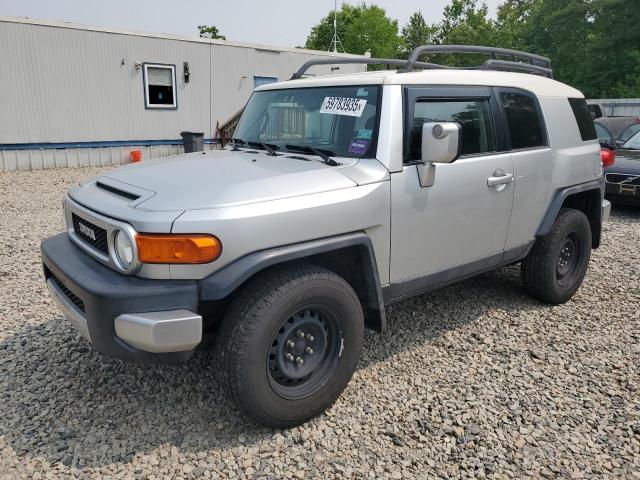 TOYOTA FJ CRUISER
