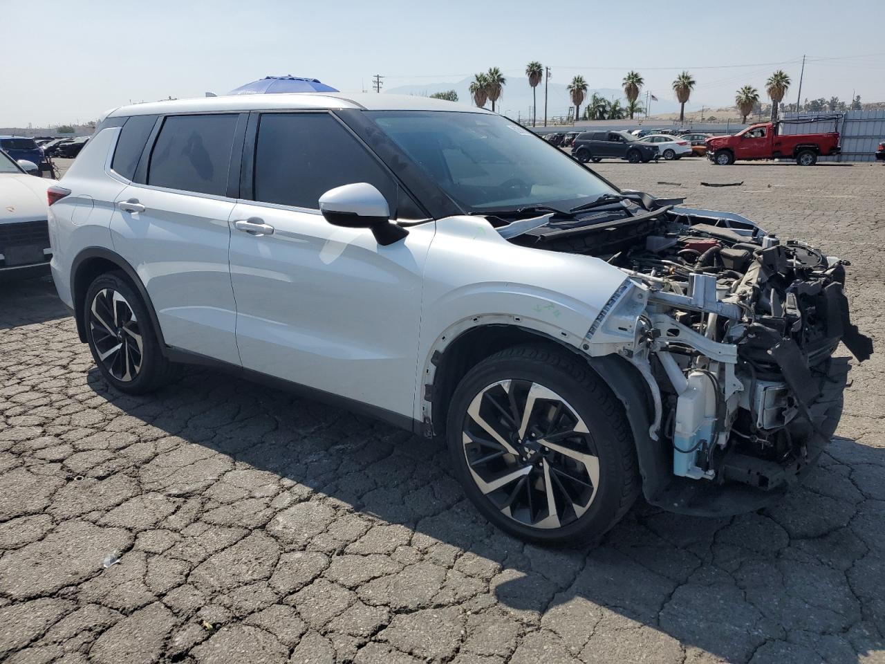 MITSUBISHI OUTLANDER ES