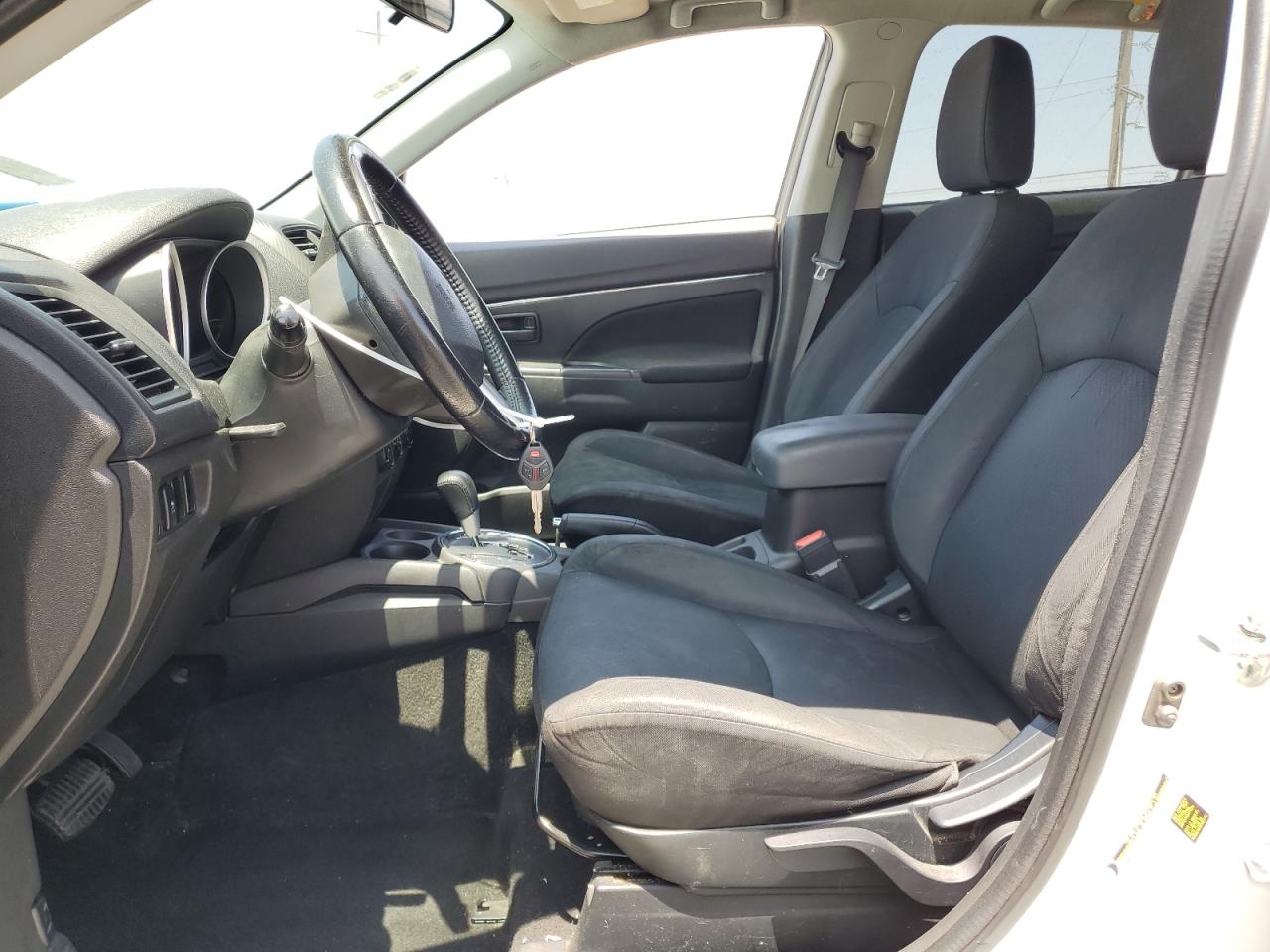 MITSUBISHI OUTLANDER ES