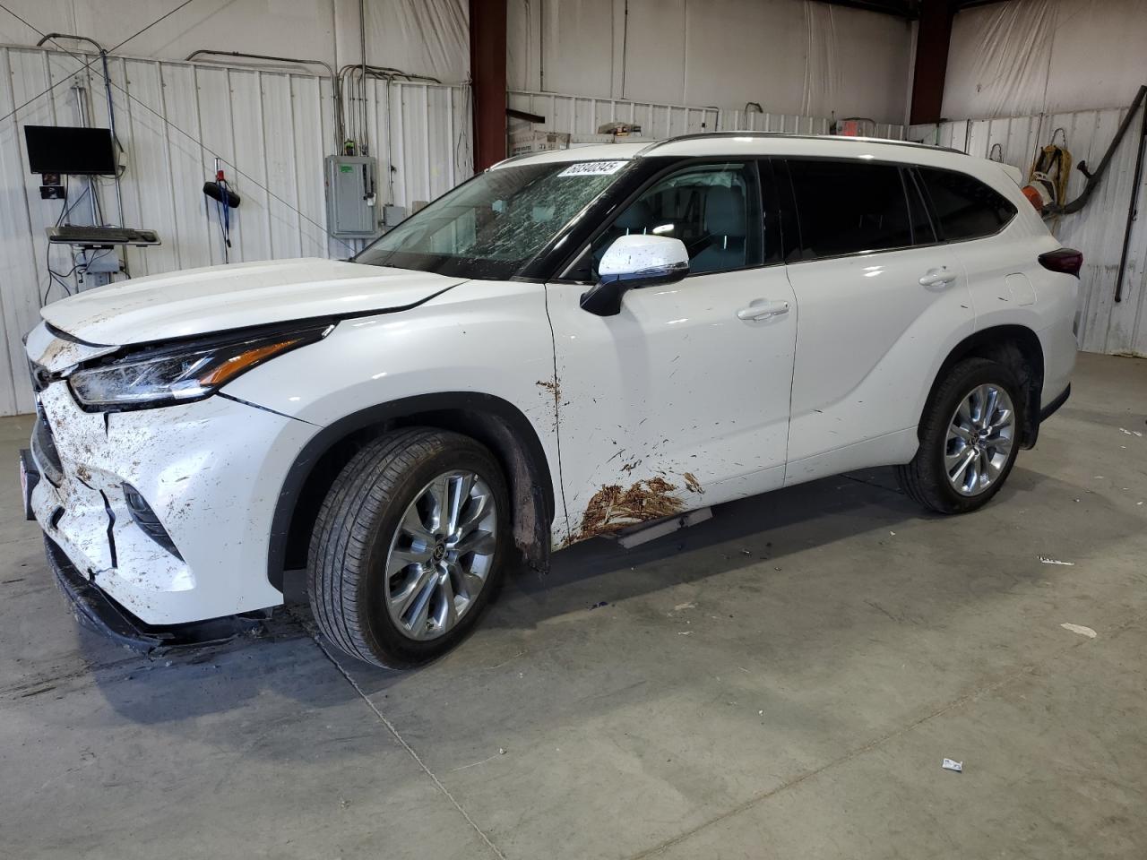 Lot #3208902689 2020 TOYOTA HIGHLANDER