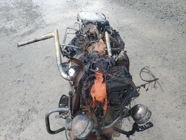 2011 HARLEY-DAVIDSON FLHTCU - 1HD1FC410BB679779