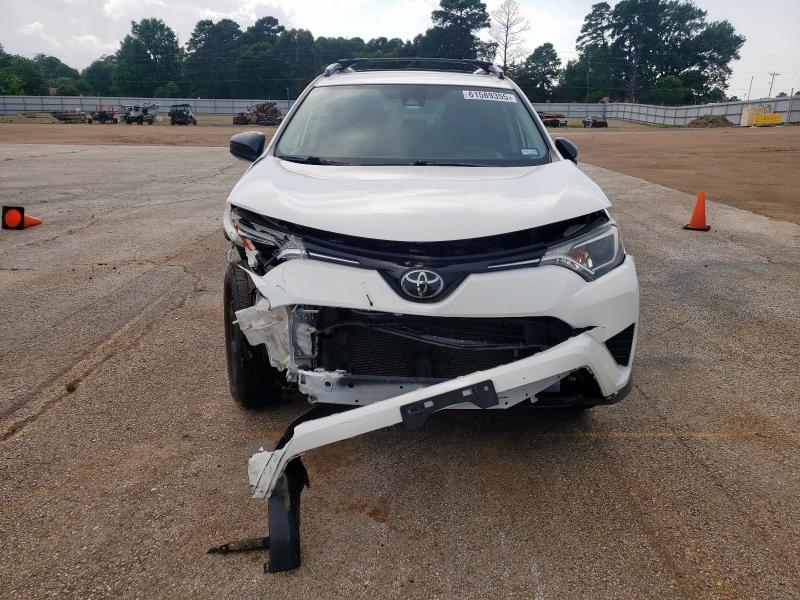 2018 TOYOTA RAV4 LE - JTMZFREV6JJ208653
