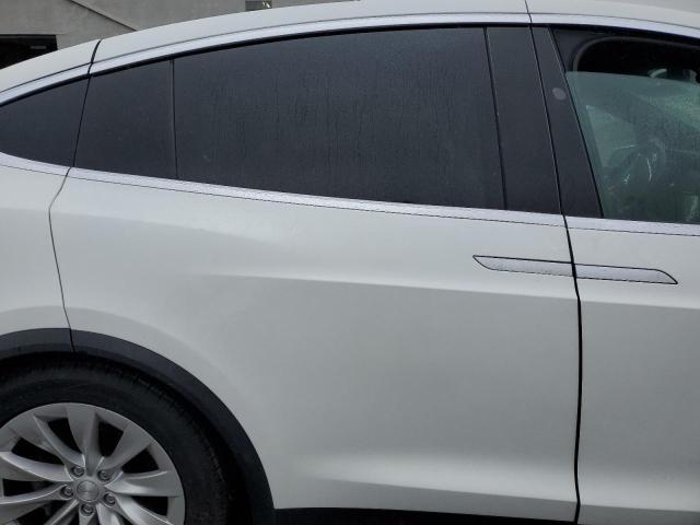 2017 TESLA MODEL X 5YJXCBE24HF039635
