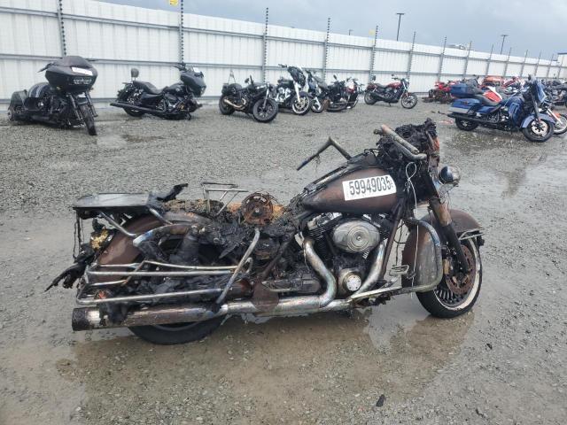 2011 HARLEY-DAVIDSON FLHTCU - 1HD1FC410BB679779
