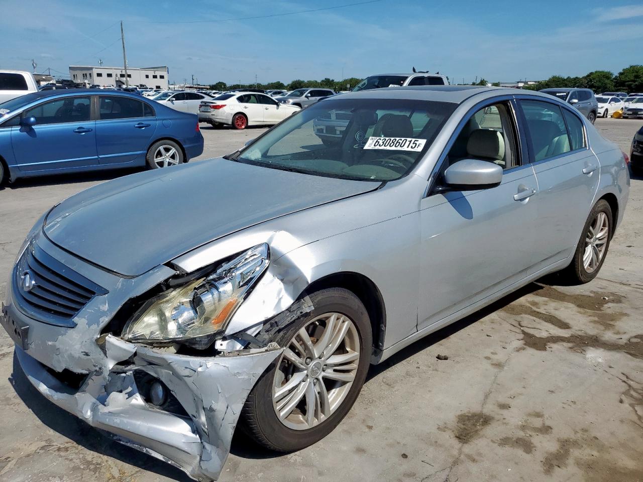INFINITI G25 BASE