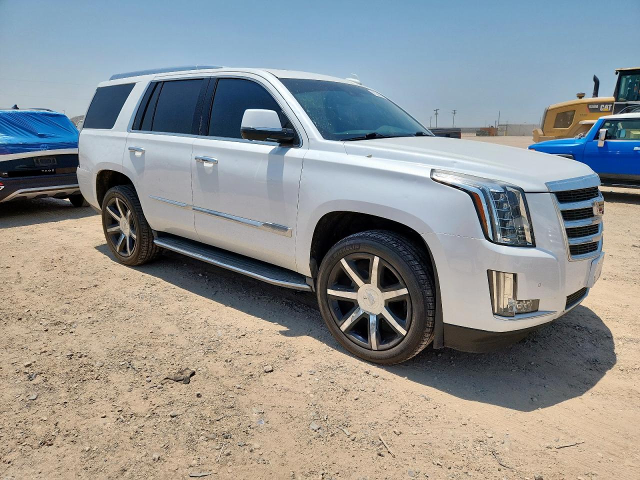 CADILLAC ESCALADE LUXURY