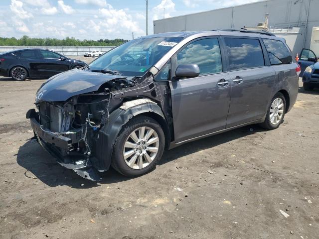 TOYOTA SIENNA XLE