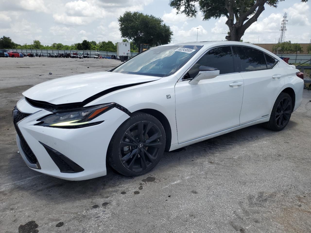 LEXUS ES 300H BASE