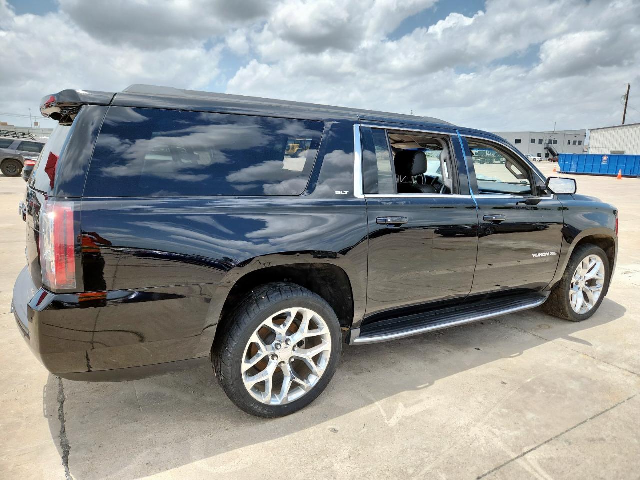 GMC YUKON C1500 SLT